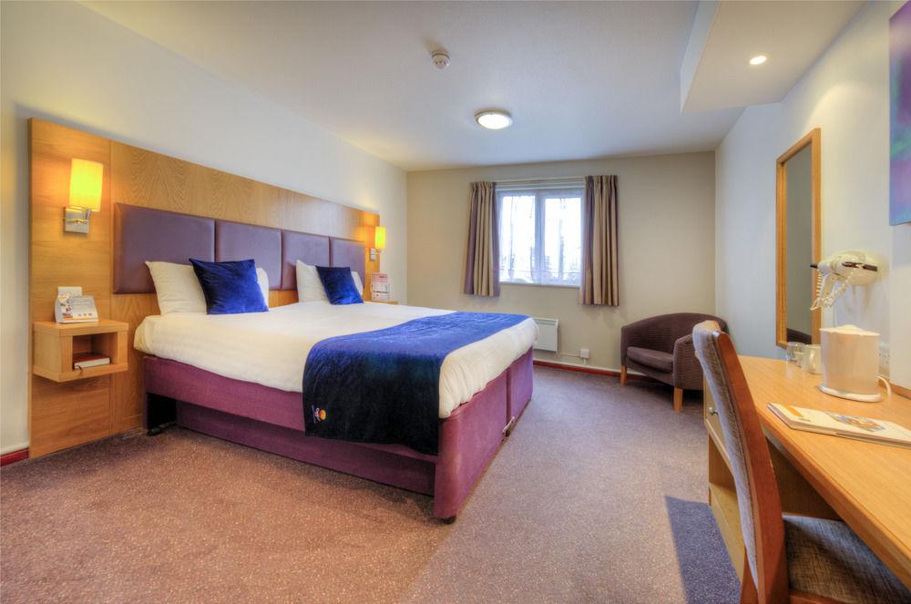 Comfort Inn Manchester North Middleton  Bagian luar foto
