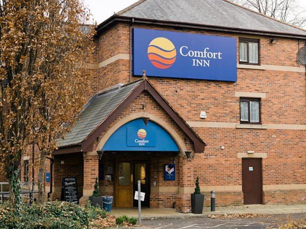 Comfort Inn Manchester North Middleton  Bagian luar foto